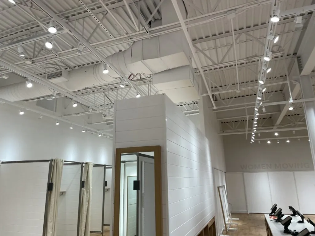 CONSTRUCCIÓN DE LOCAL COMERCIAL ATHLETA
