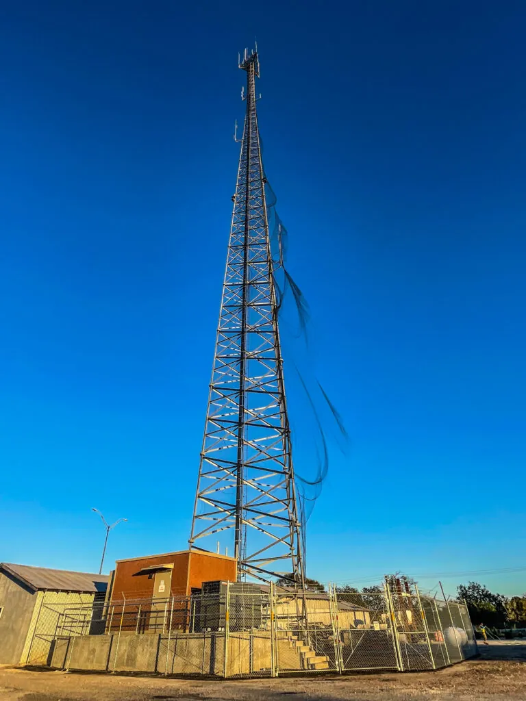 MONTAJE TORRE DE COMUNICACIÓN