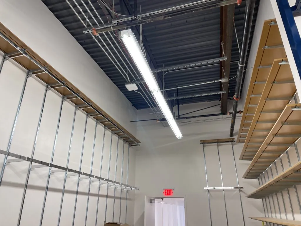CONSTRUCCIÓN DE LOCAL COMERCIAL ATHLETA