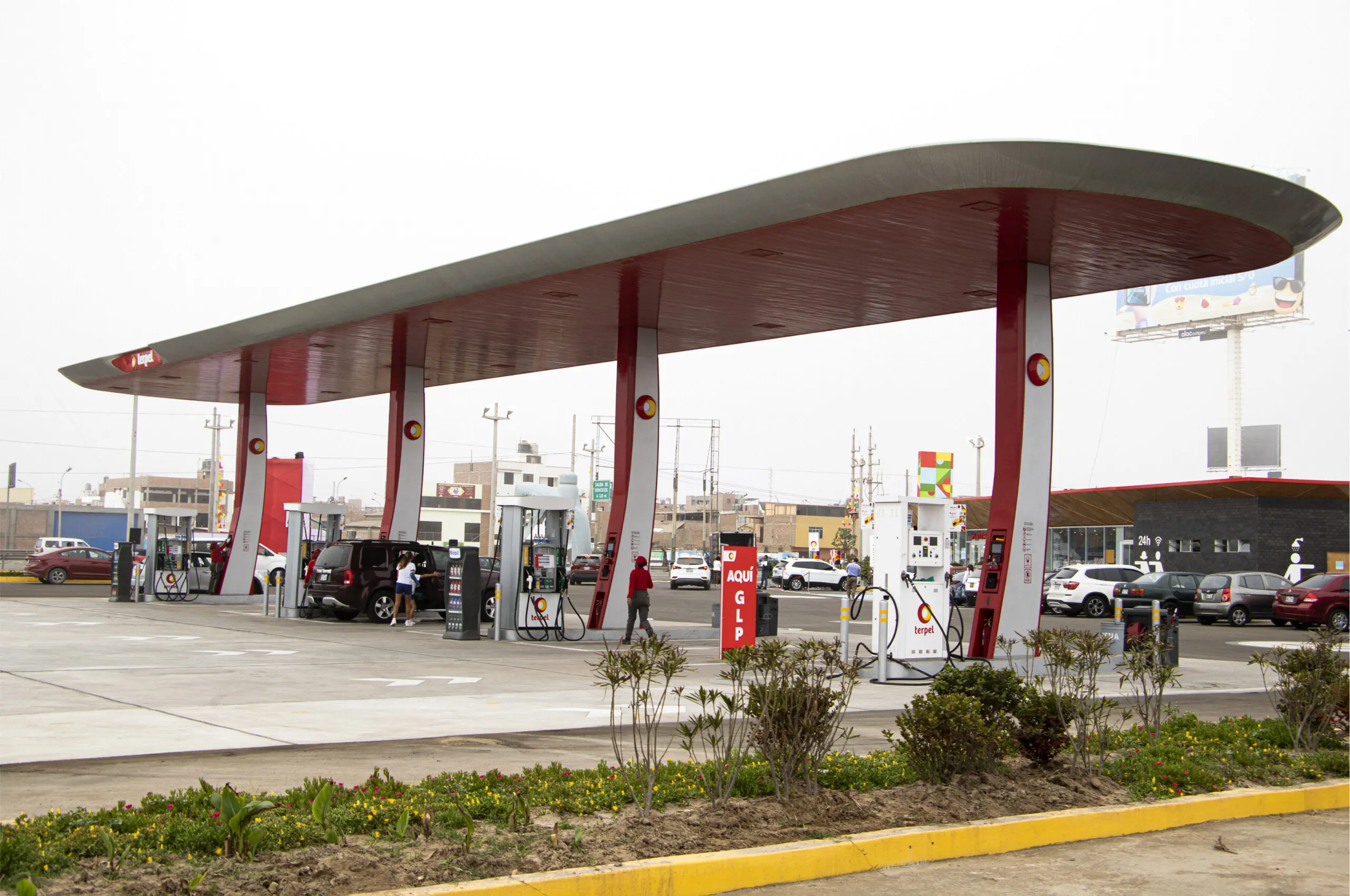 GAS AND LIQUID FUEL SERVICE STATIONS FOR VEHICLES
