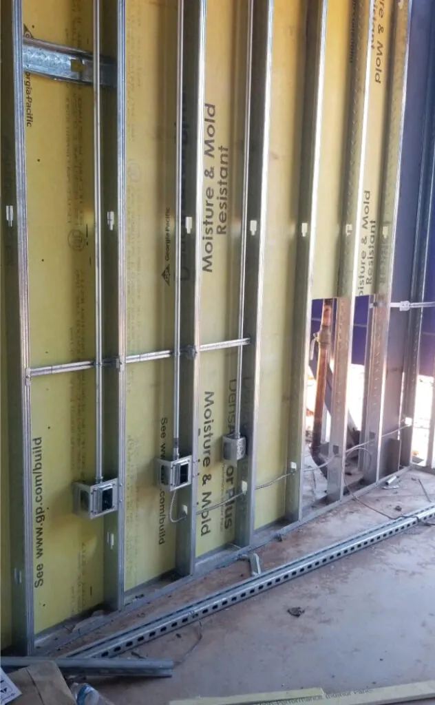 INSTALACIÓN DEL SISTEMA ELÉCTRICO PARA EL CONTROL DE DRENAJE DE CANALES DE LA CIUDAD