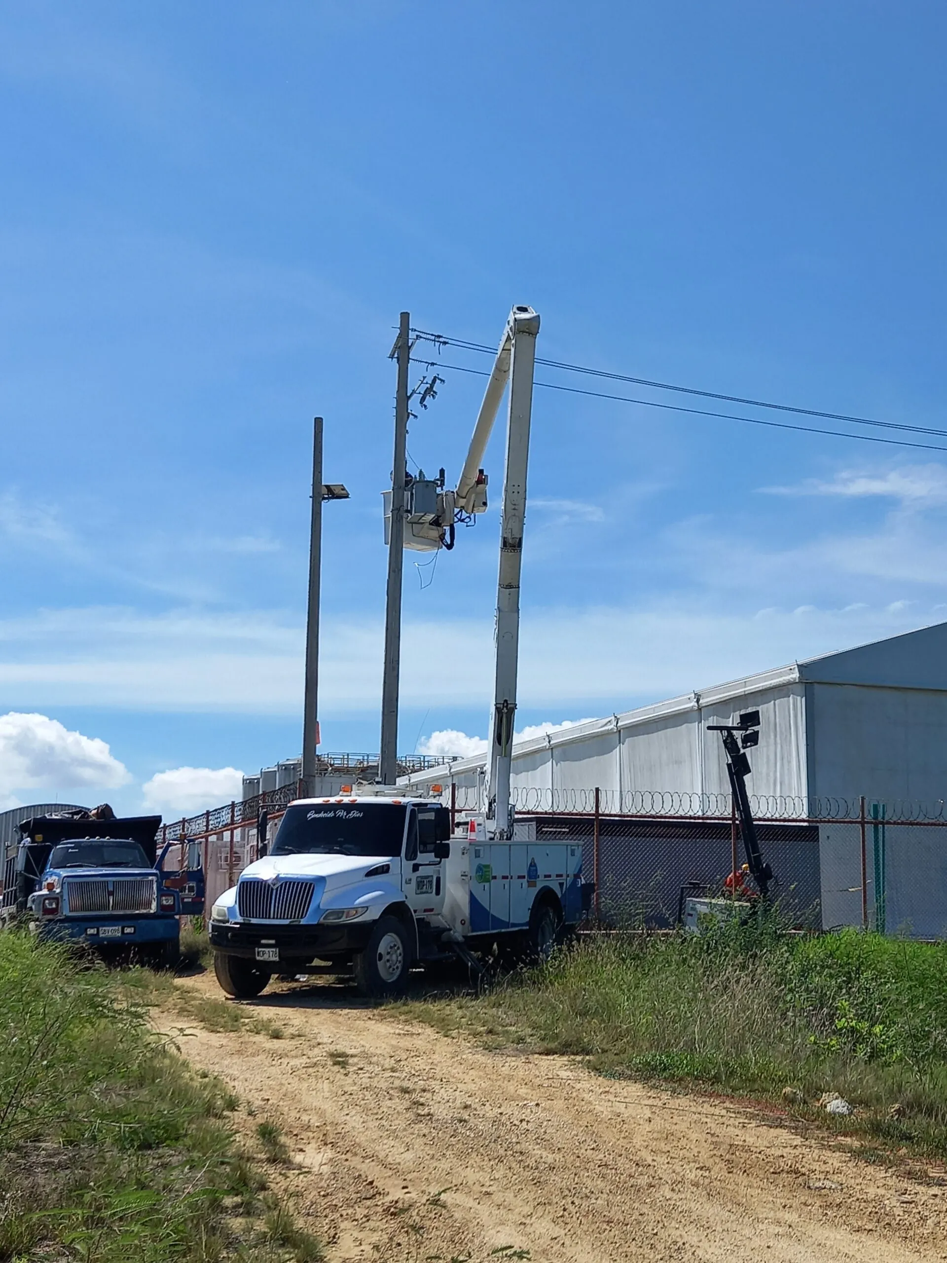 ELECTRICAL SYSTEM AND CONTROL FOR THE INDUSTRIAL COMPLEX AND PURO POLLO PLANT