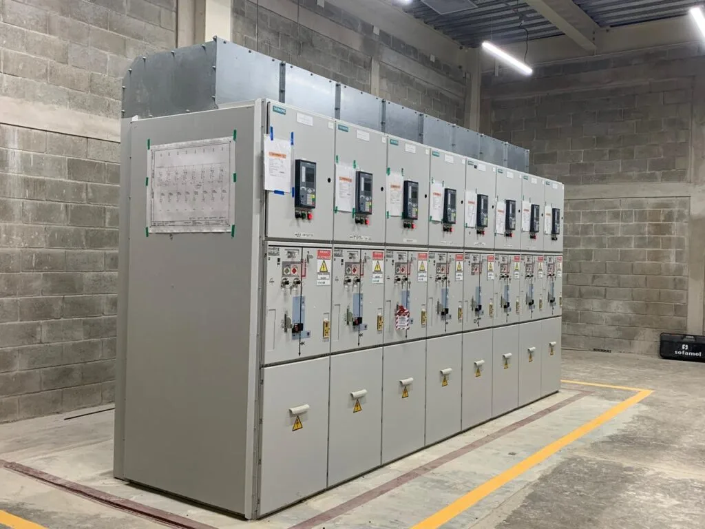 SISTEMA ELÉCTRICO DE SERVICIOS ELÉCTRICOS AUXILIARES PARA LAS ÁREAS DE PROCESO Y EMPAQUETADO